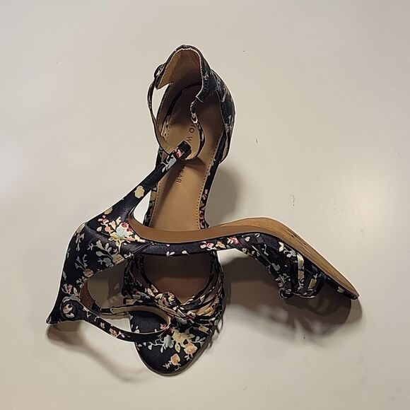 WHO WHAT WEAR HIGH HEEL STILETTOS ANKLE STRAP FLORAL PRINT OPEN TOE SANDAL - Picture 11 of 15